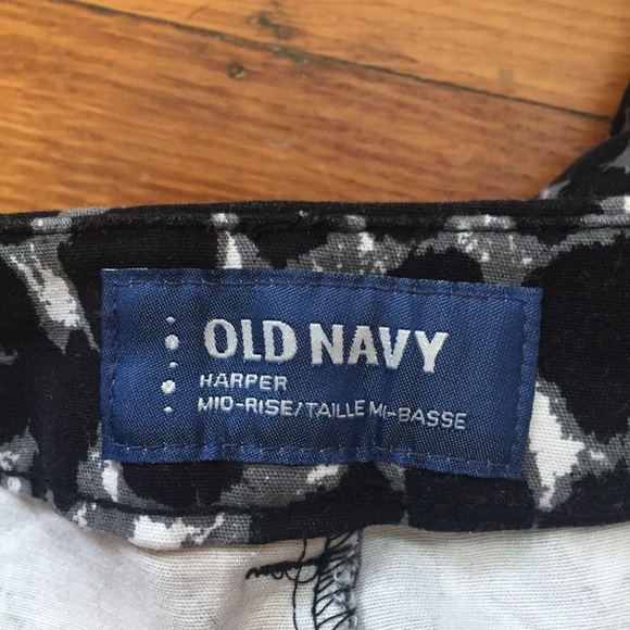 Old Navy “Harper” Grey Cheetah Print Pants, sz 8 - Picture 7 of 7